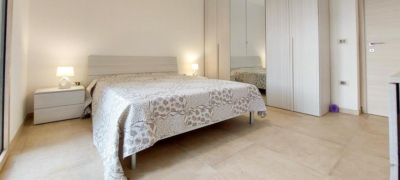 Appartamento Brigida Bilocale 2 Posti Vicino Al Centro 圣特奥多罗 外观 照片